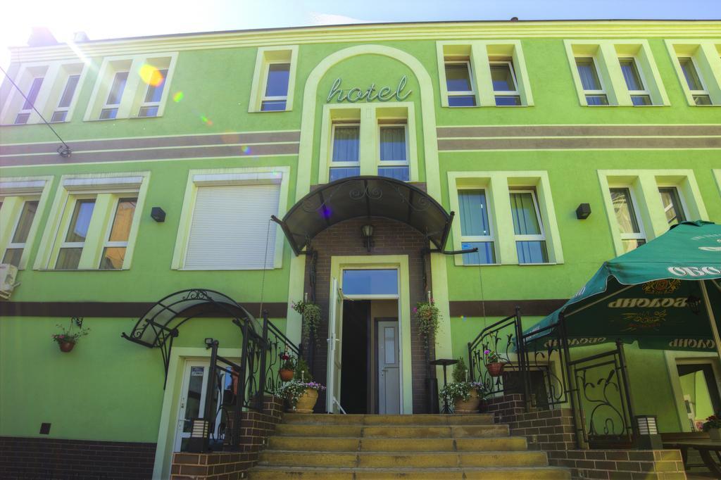 Hotel I Restauracja Nad Jeziorem Czluchow Exterior photo